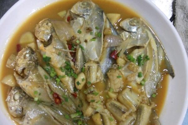 杂鱼红烧