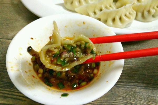 香菜香菇猪肉馅饺子的做法图解23