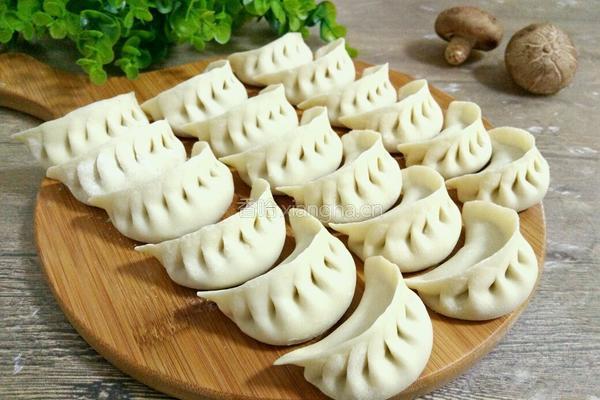 香菜香菇猪肉馅饺子的做法图解26