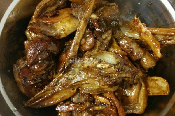 家常香焖鸭头的做法图解10