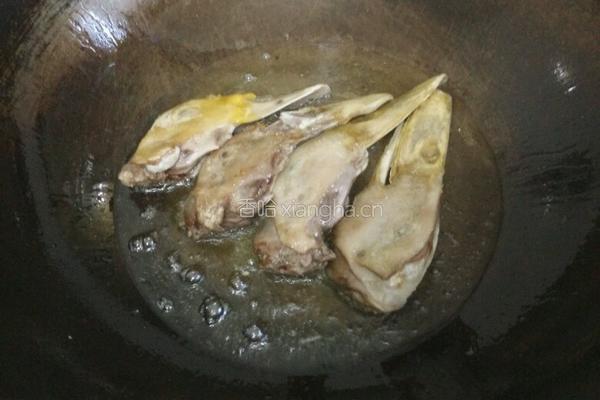 家常香焖鸭头的做法图解4