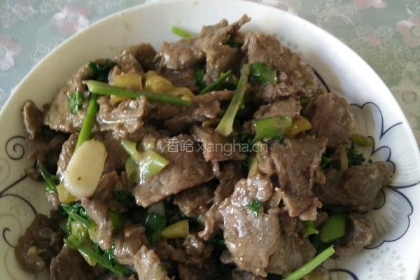 香菜泡椒炒牛柳的做法图解4