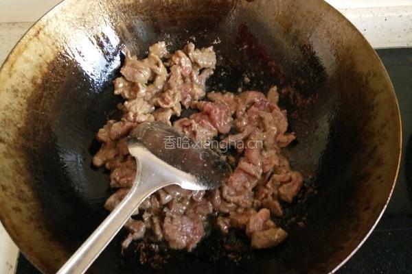 香菜泡椒炒牛柳的做法图解3