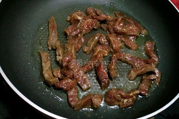 青椒炒牛肉（牛排）的做法图解4