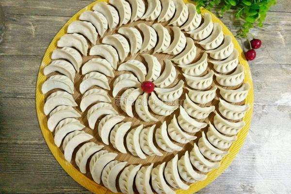 月牙形饺子的包法的做法图解19