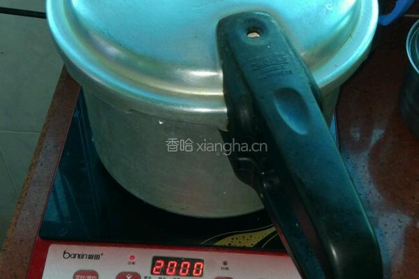 盐水菱角的做法图解3