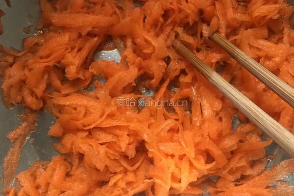胡萝卜丝饼的做法图解2