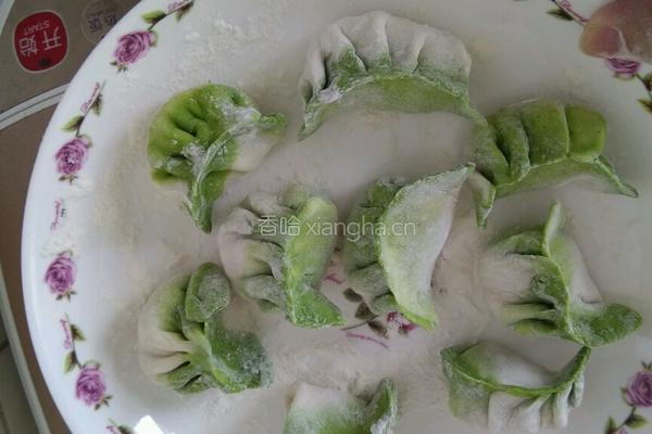 菠菜汁肉饺的做法图解5