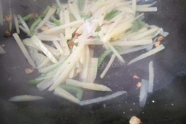 青椒土豆丝的做法图解10
