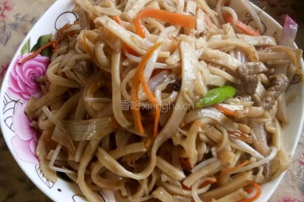 肉丝炒面条的做法图解3