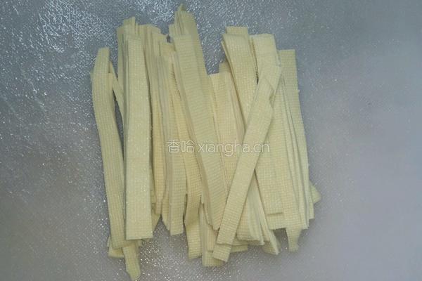 千张拌菠菜 的做法图解2