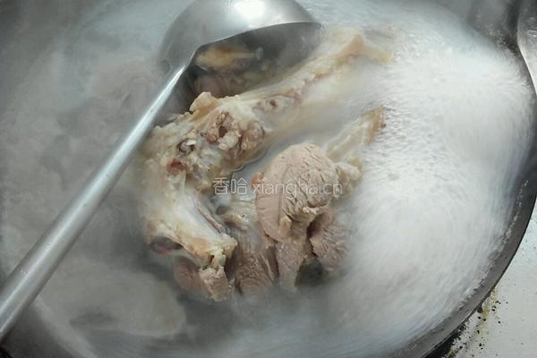 酱肘子的做法图解2