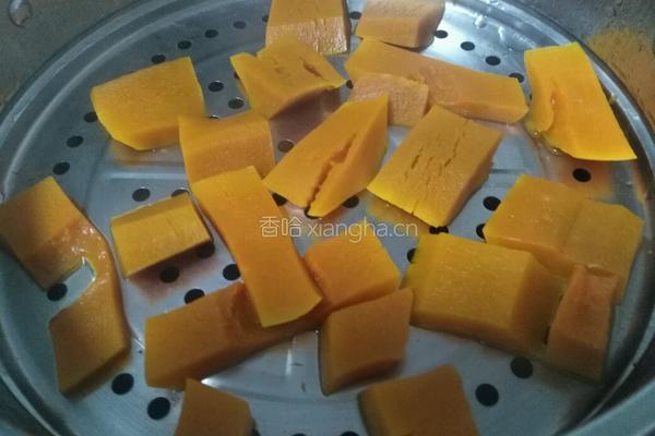南瓜小熊蜂蜜烤的做法图解1