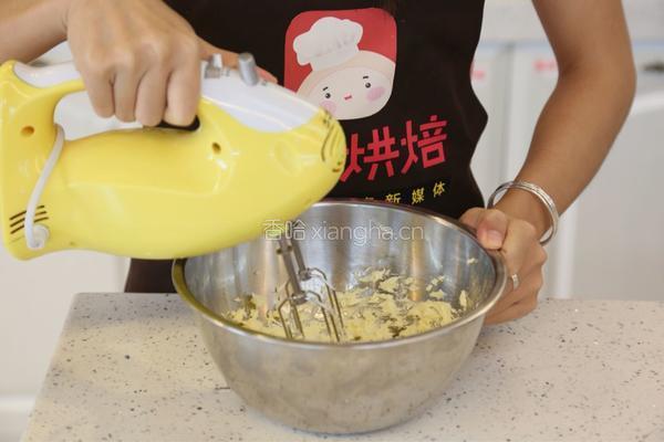 宝宝爱吃的免烤蛋糕——火龙果慕斯蛋糕的做法图解8