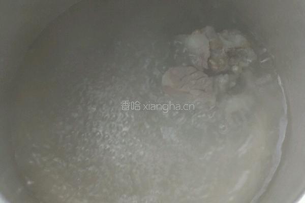 豌豆排骨汤的做法图解3