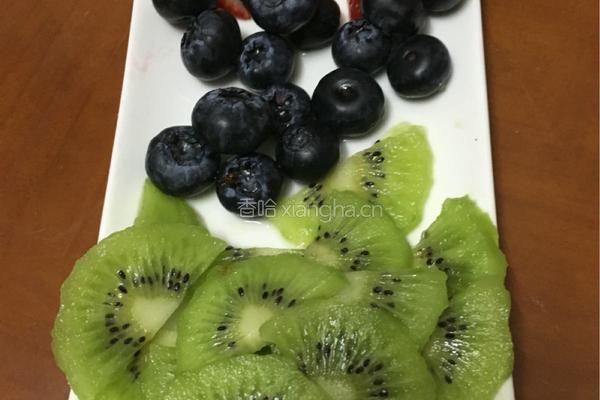 爱心水果蛋糕的做法图解2