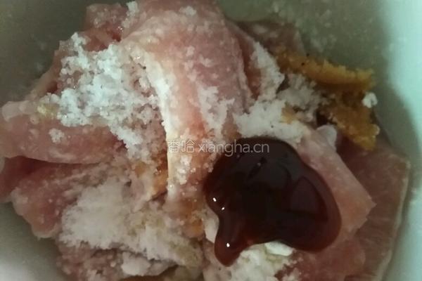 苦瓜炒肉的做法图解2