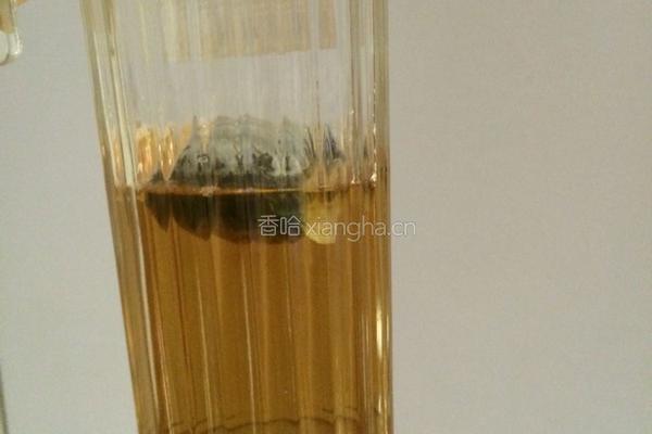茶叶三黄鸡的做法图解2