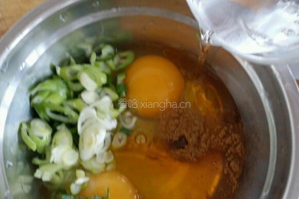 电饭煲做家常东北酱焖鸡蛋的做法图解1