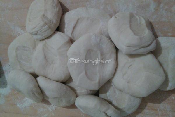 芹菜肉末馅饼的做法图解4