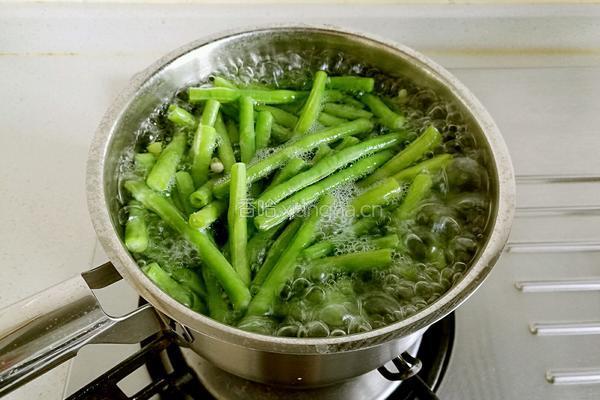 鱼香茄子豆角的做法图解5