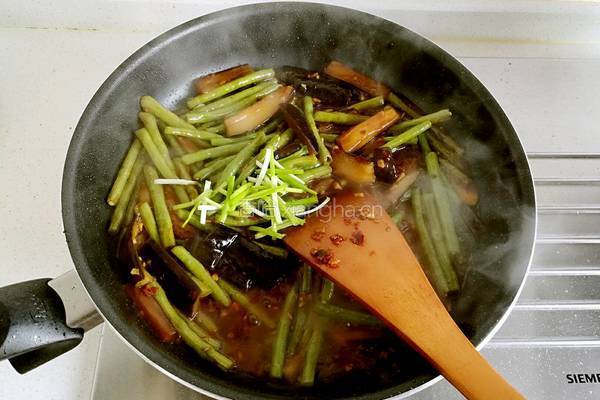鱼香茄子豆角的做法图解14