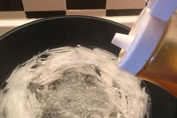 肉丸萝卜汤的做法图解4