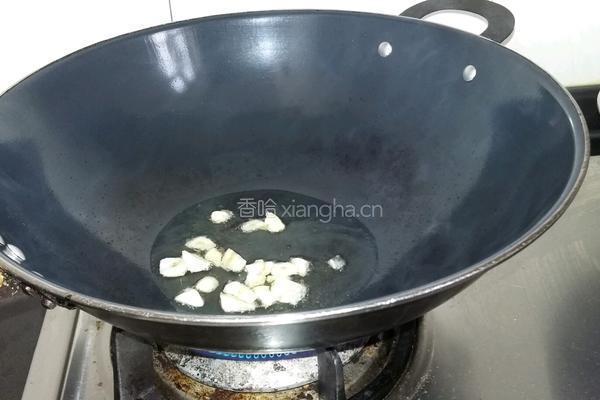 蒜香炒卷心菜的做法图解2
