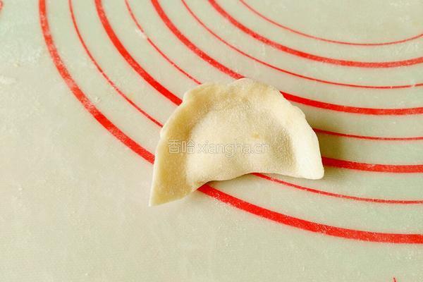 白菜猪肉馅饺子的做法图解13