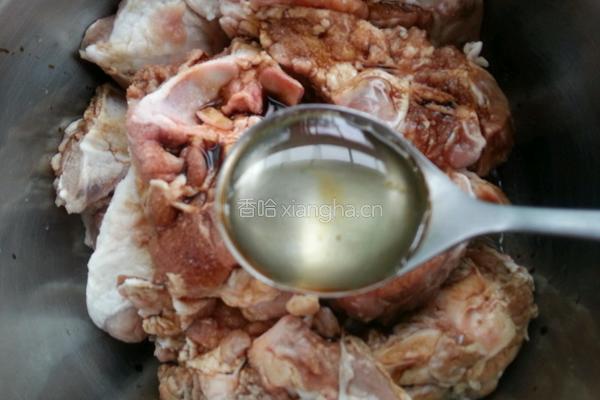 黄豆酱香大骨头的做法图解5