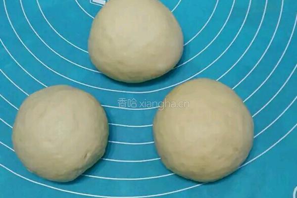 蔓越莓干酥粒辫子面包的做法图解4