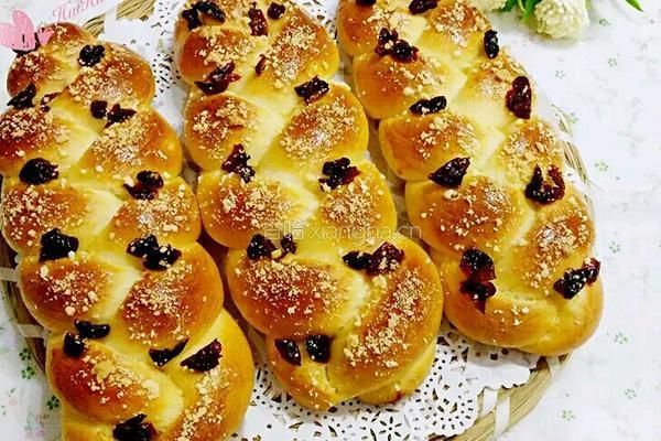 蔓越莓干酥粒辫子面包的做法图解13