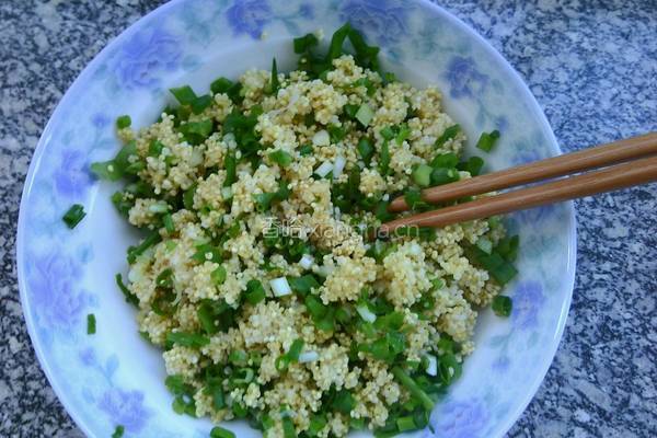 小米煎饼的做法图解2