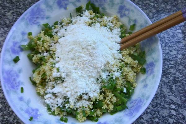 小米煎饼的做法图解3