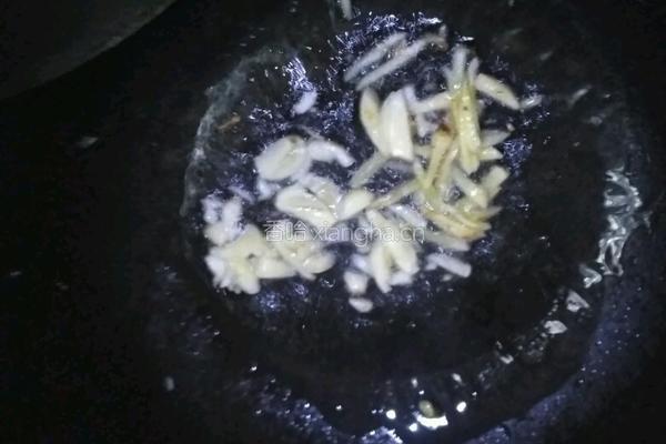 紫苏焖鸭的做法图解3