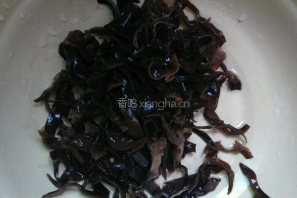 素炒木耳的做法图解2