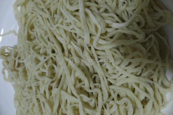 牛肉手工汤面的做法图解3