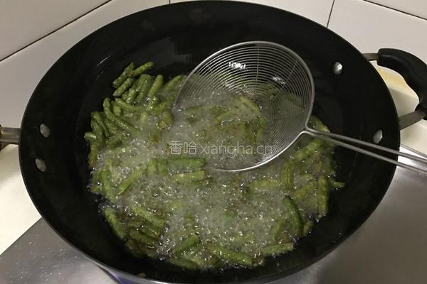 干煸豆角的做法图解5
