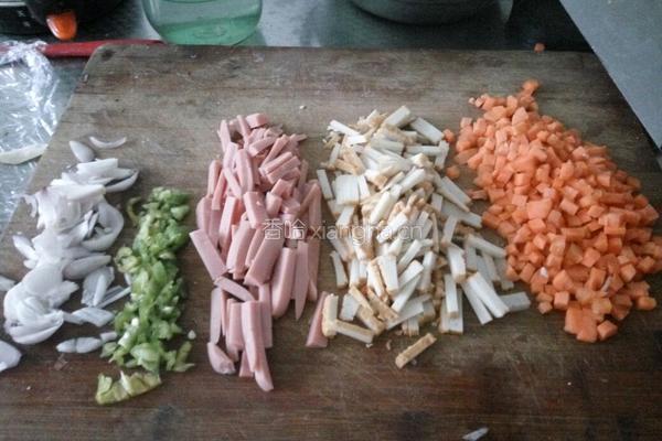 九寸香肠鱼豆腐披萨的做法图解4