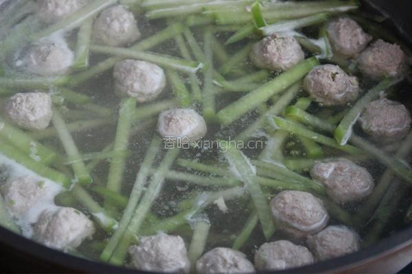 萝卜牛肉丸子汤的做法图解9