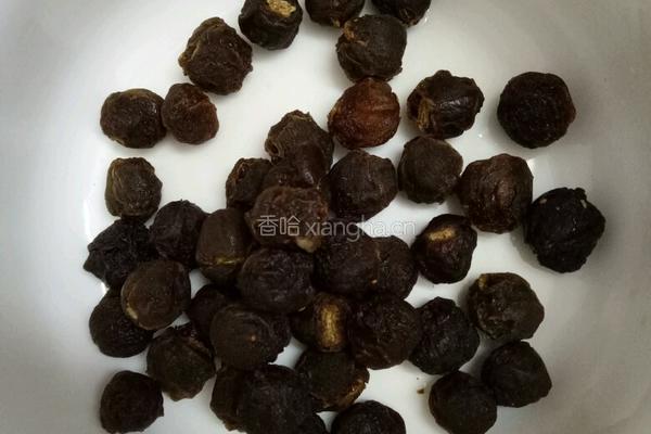 当归红枣鸡蛋汤的做法图解1