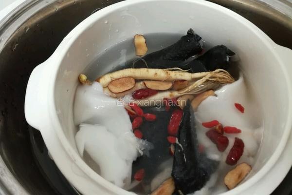 鲜人参乌鸡炖椰王的做法图解5