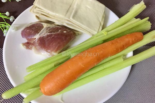 芹菜豆干的做法图解2