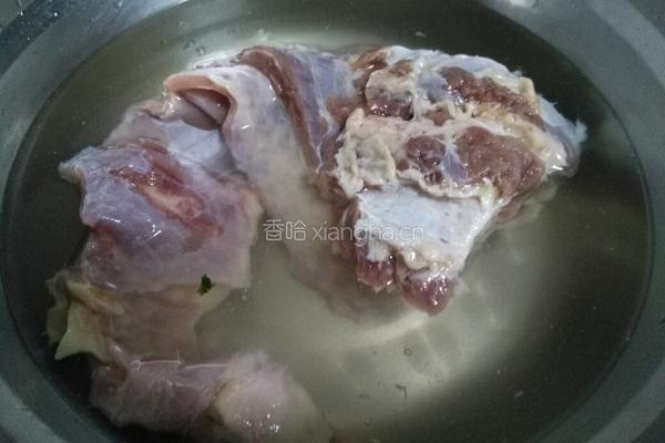 椒盐驴肉丝的做法图解1