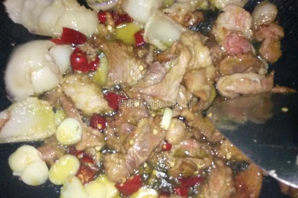 苦瓜炒肉的做法图解2