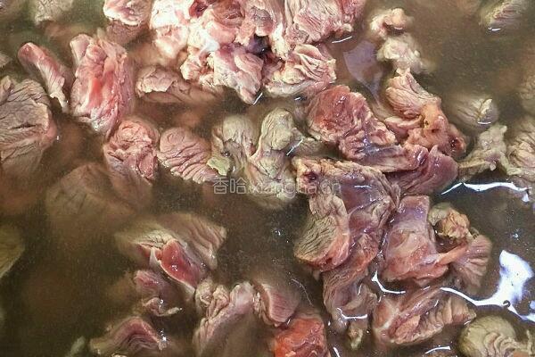 咖喱牛肉饭的做法图解2