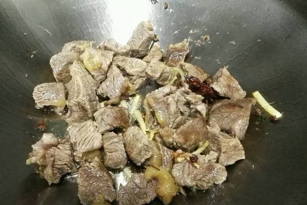 土豆炖牛肉的做法图解6
