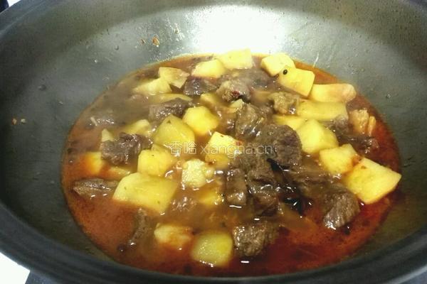 土豆炖牛肉的做法图解12