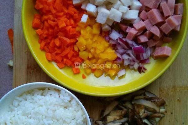 杂锦炒饭的做法图解3