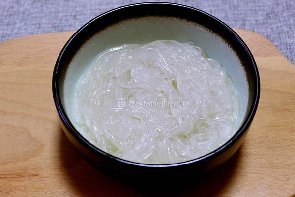 麻酱拌粉条的做法图解2